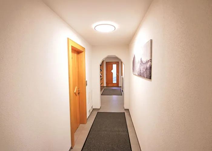 Subretta-1 By Interhome * كابل